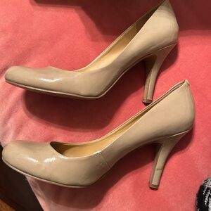 Used Nine West patent leather heels